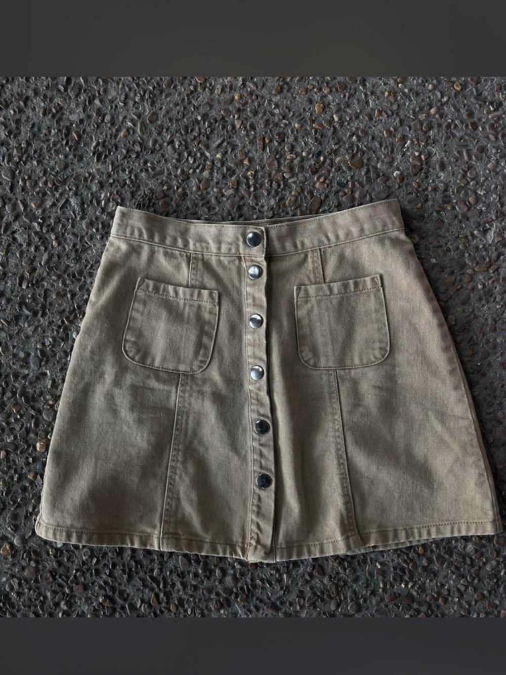BDG tan cargo aline skirt size s